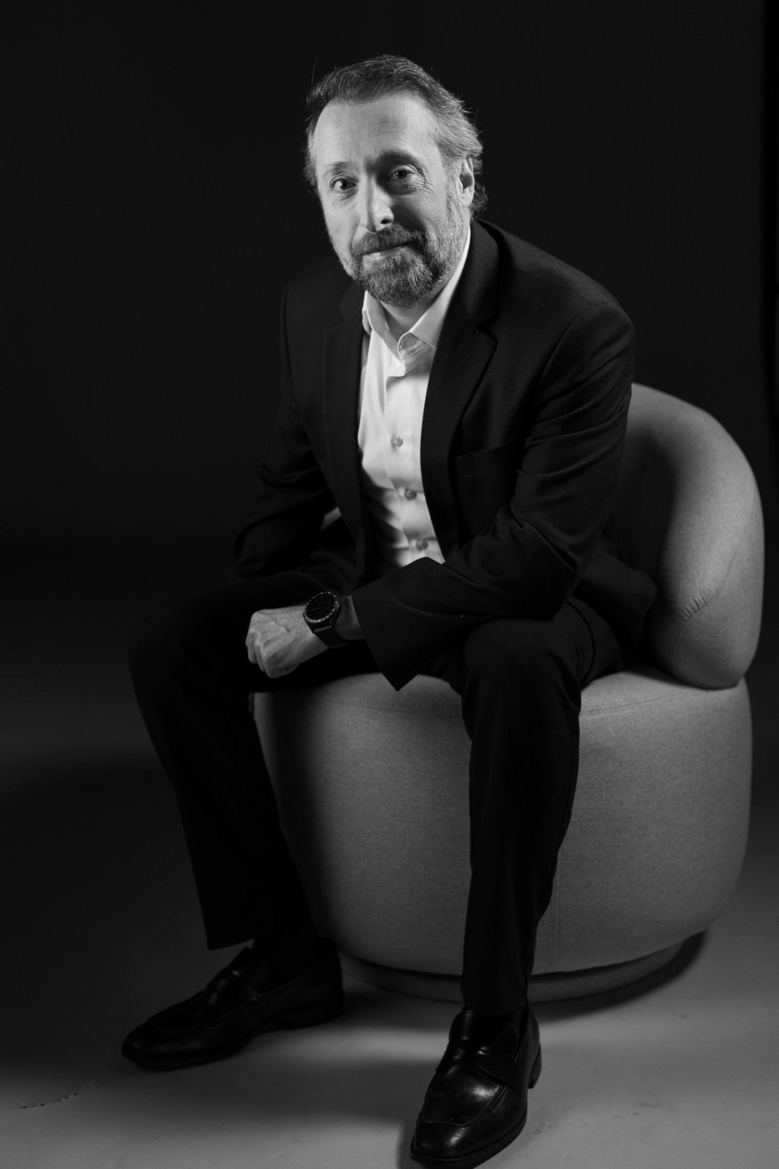 Dr. Henrique Elkis em atendimento